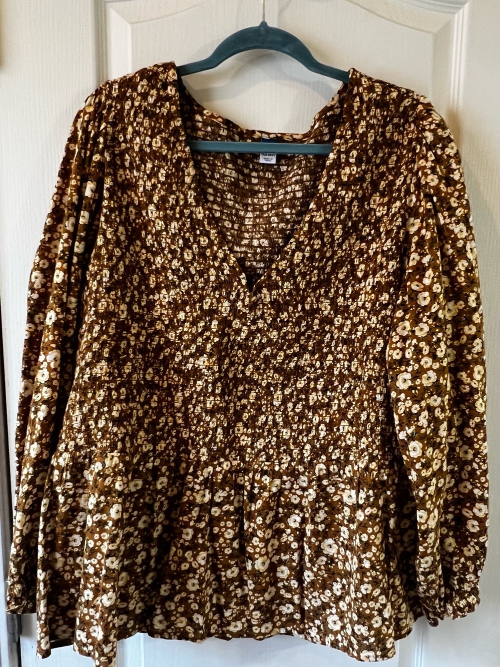 Old Navy Brown Floral Smocked V-Neck Blouse